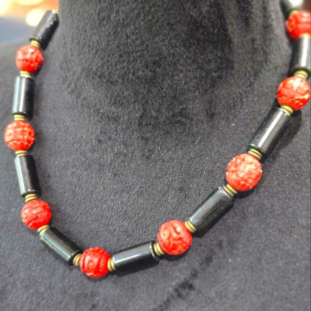 Vintage Chinese Red And Black Cinnabar Necklace 18" Aprox